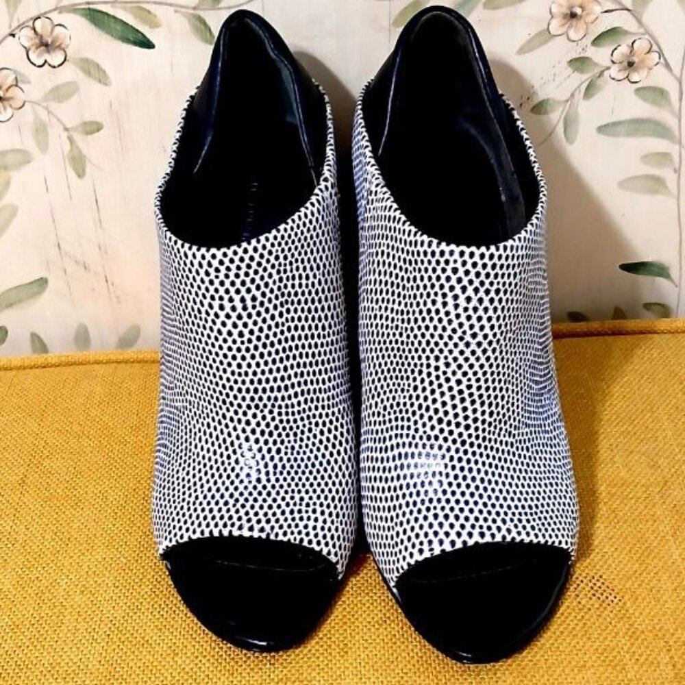 Alexander Wang Black & White Snakeskin Print Open-Toe Wedge Booties Size 36.5 - Picture 4 of 13